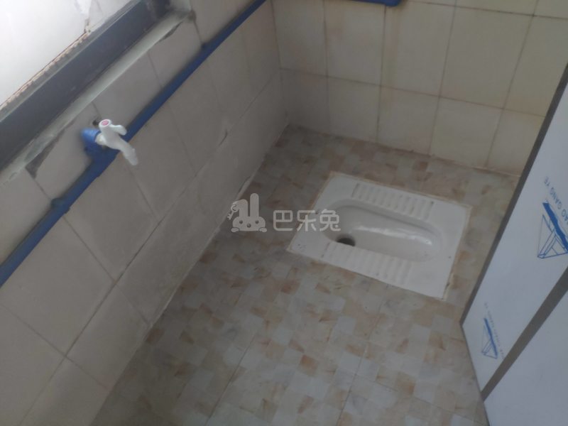 柯木塱华美新欧大街18号7545421卫生间图3