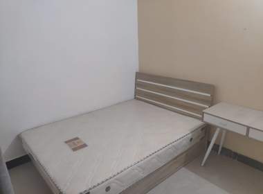 柯木塱华美新欧大街18号 1室0厅1卫