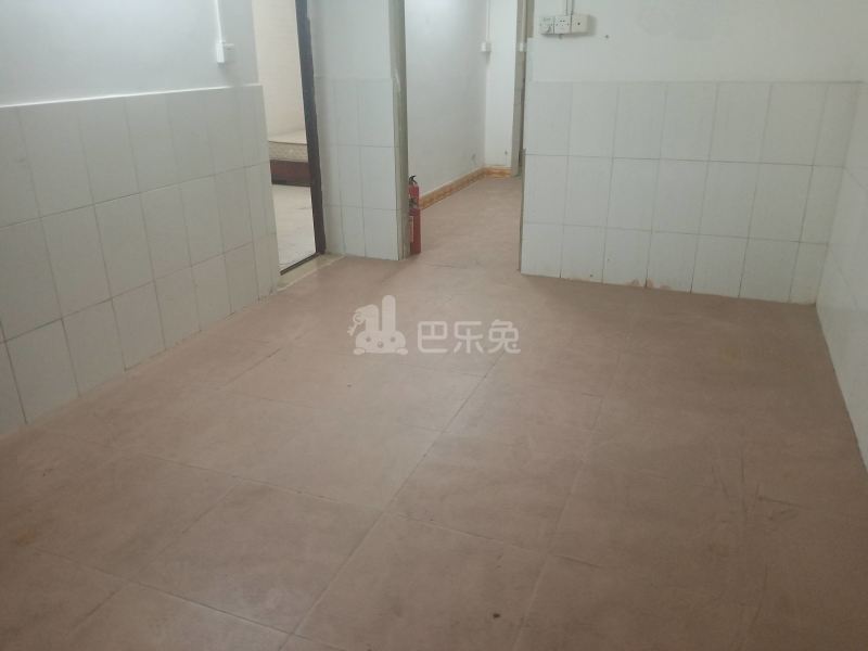 龙诚汇物业（龙洞村龙洞聚贤小区二巷9号）7546823客厅图3