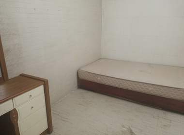 龙诚汇物业（龙洞村龙洞聚贤小区二巷9号） 