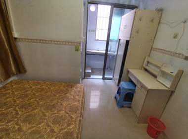 迎龙坊大街一巷7号 1室0厅1卫