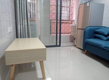 鹤边员村东街东五巷13号 