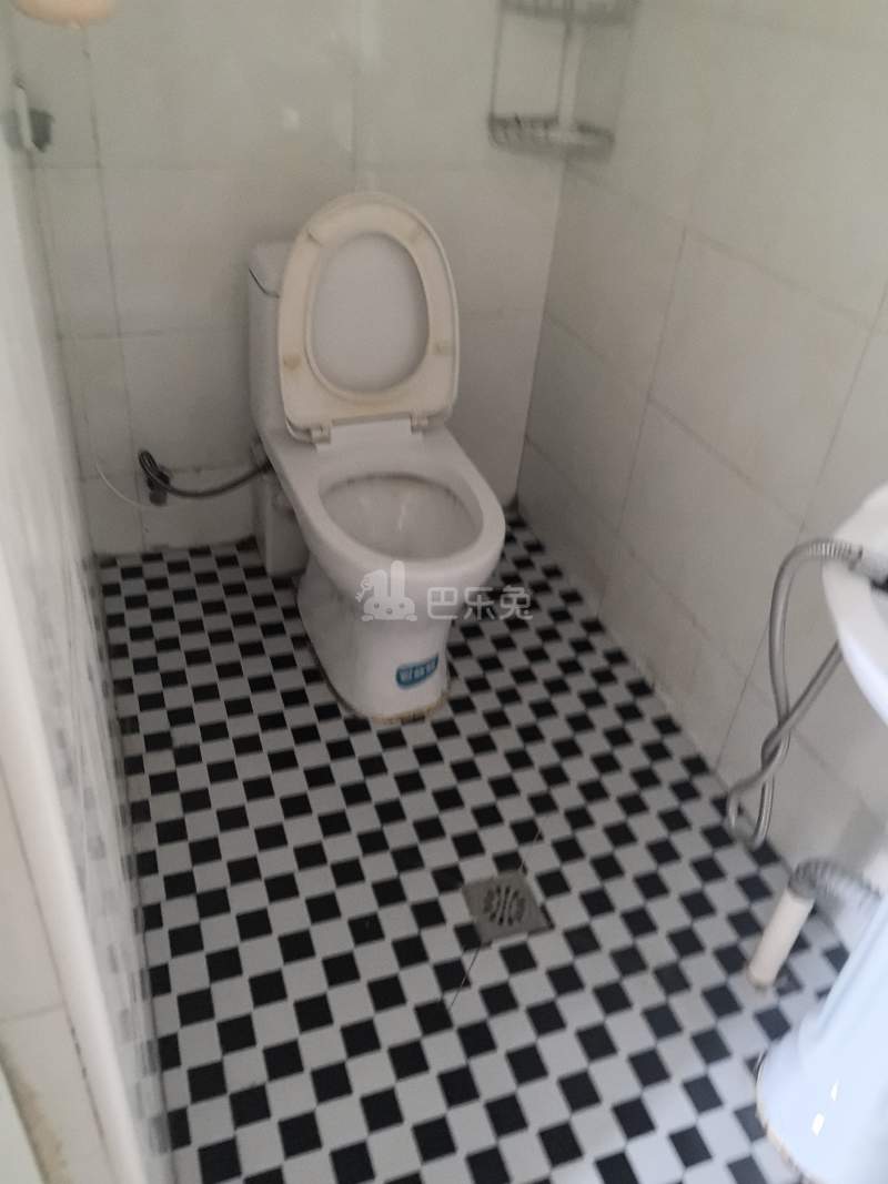 华沁家园758002卫生间图5