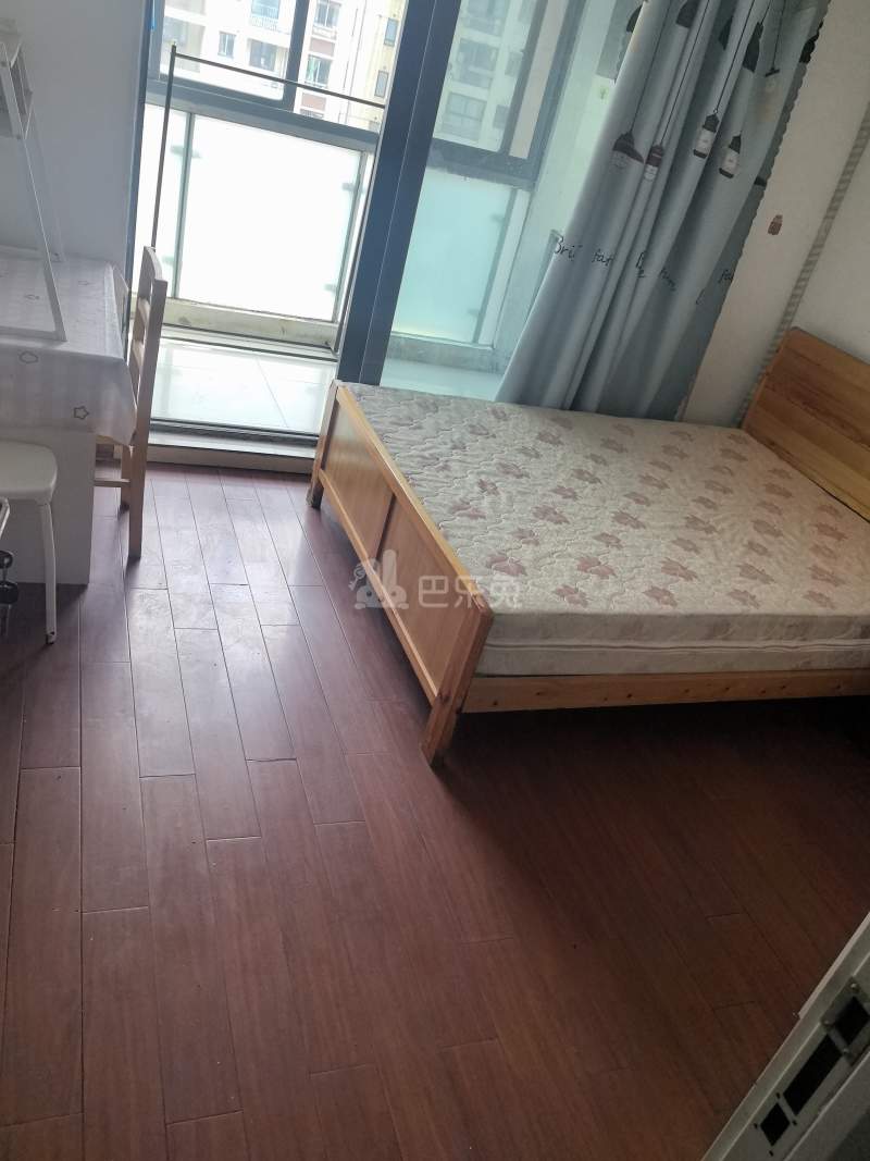 华沁家园758002卧室图0