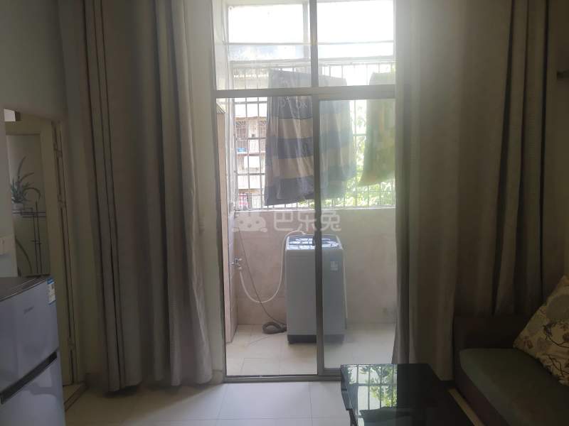 鹅掌坦西街21号7608805客厅图9