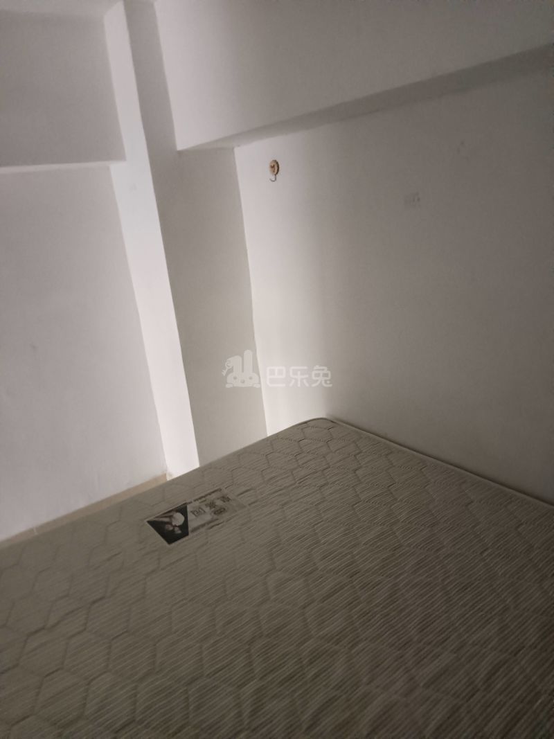 鹅掌坦西街21号7608821卧室图2