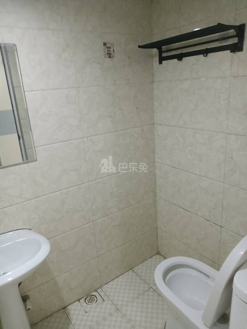 鹅掌坦西街21号7608821卫生间图6