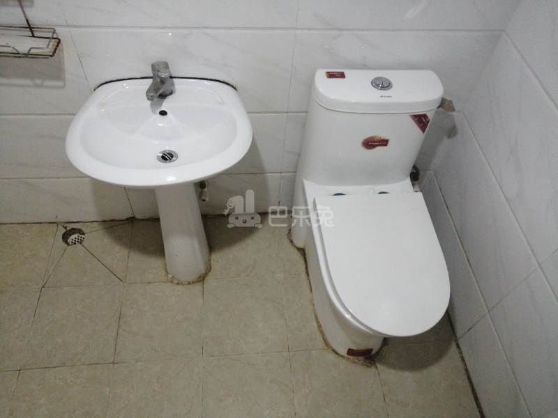 鹅掌坦西街21号7608873卫生间图12