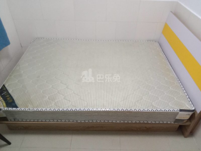 鹅掌坦西街92号7608931卧室图1