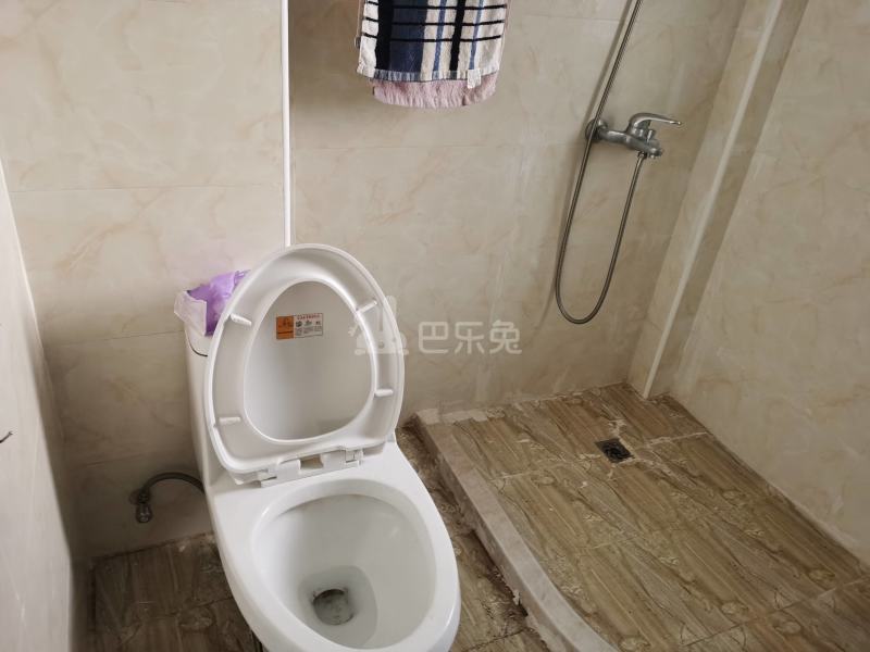 保利铃兰公馆7620607卫生间图9