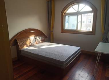 壹间公寓(宝山花园城店)