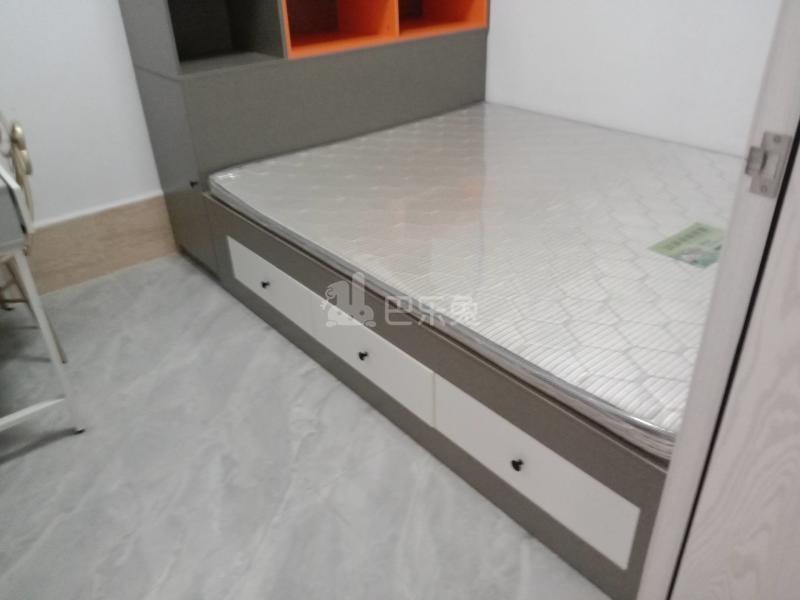 植村一路28号7636757卧室图0