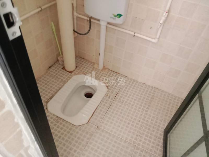 植村一路28号7636757卫生间图8