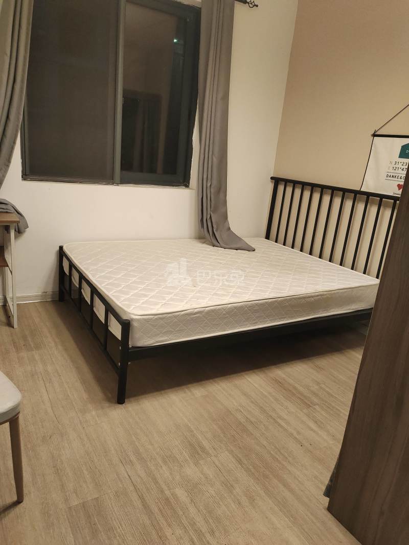 绿波景园7652437卧室图0