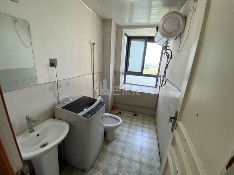 鑫苑国际城市花园7652946卫生间图13