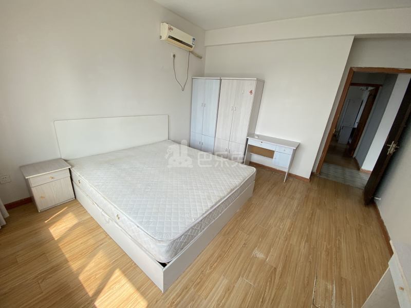 鑫苑国际城市花园7652946卧室图3