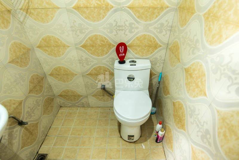 松江区商业广场765159卫生间图18