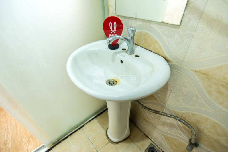 松江区商业广场765159卫生间图21