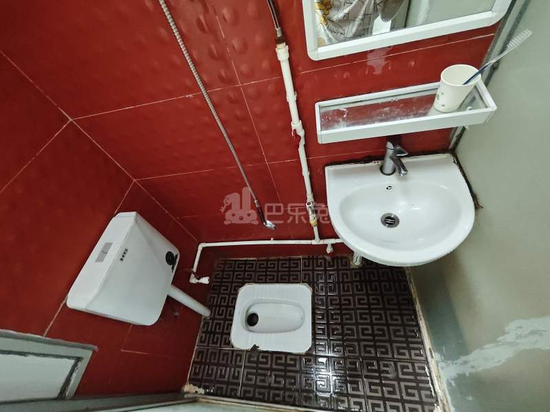 松坪山科苑新区7668111卫生间图5