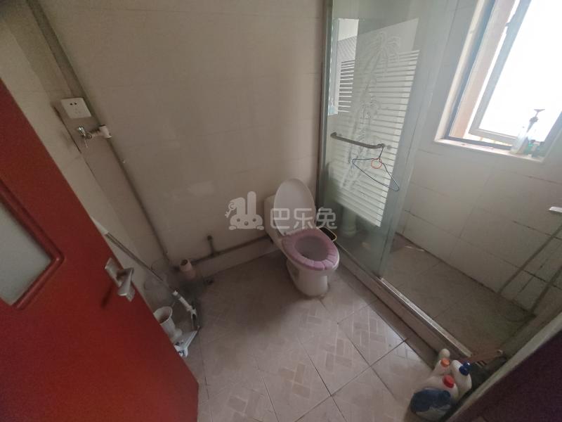 恒泰家园766396卫生间图5