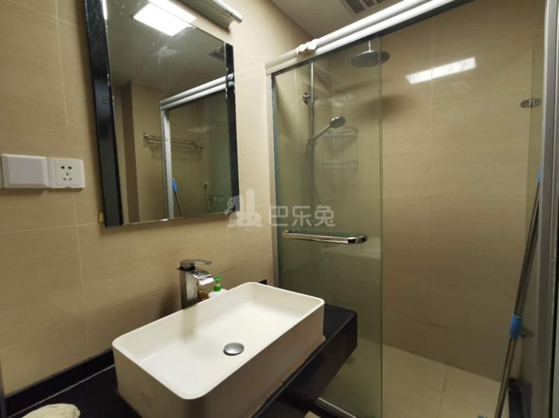 丽江锦庭7672493卫生间图5