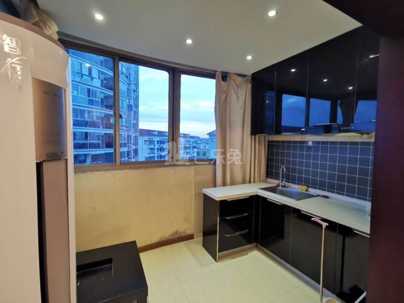 丽江锦庭7672493厨房图4