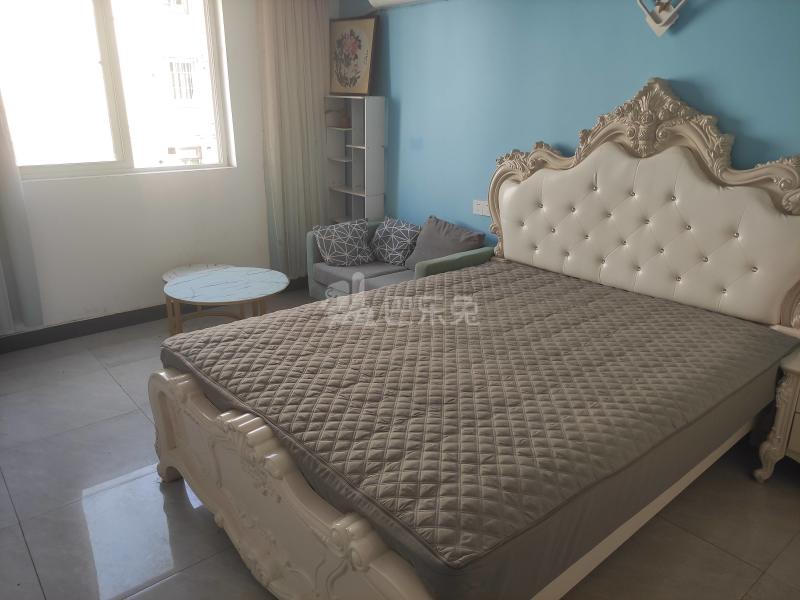 宝隆新村东区7681778卧室图0