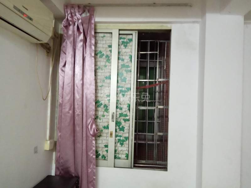 龙洞南门头一巷4号7716674卧室图3