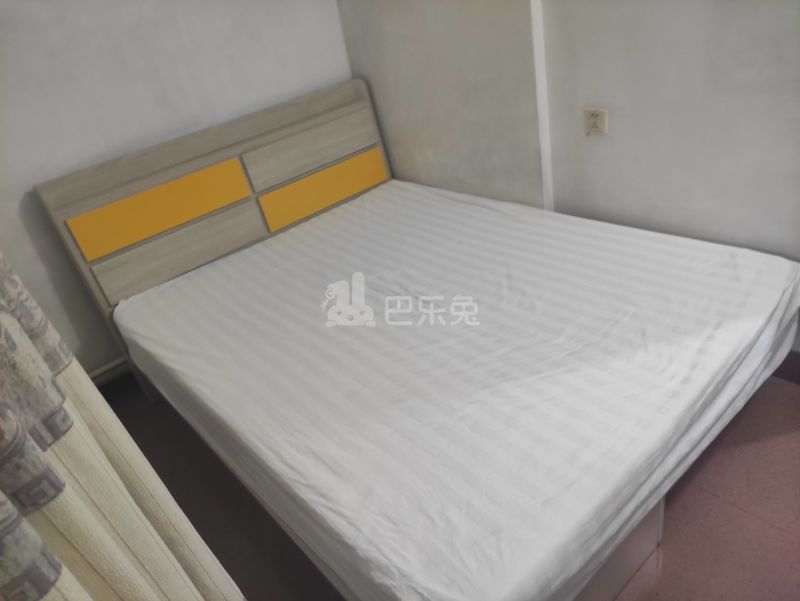 龙洞环村南街25号7716701卧室图2