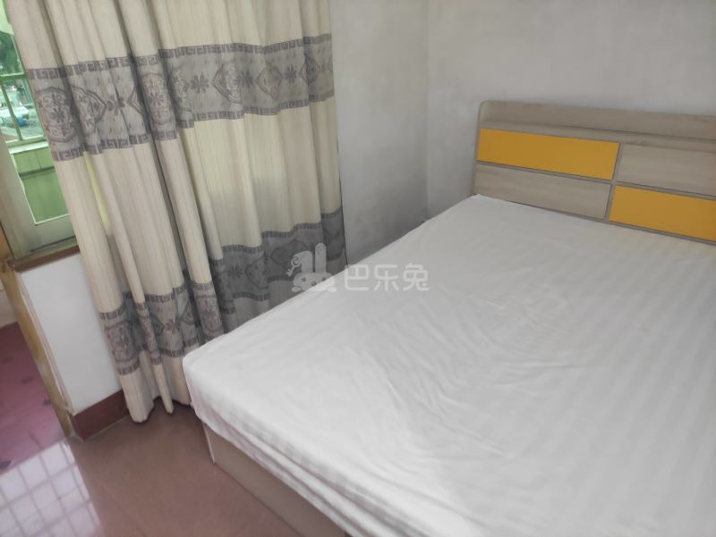 龙洞环村南街25号7716701卧室图3
