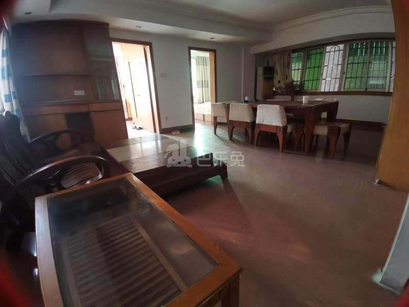 龙洞环村南街25号7716703客厅图4