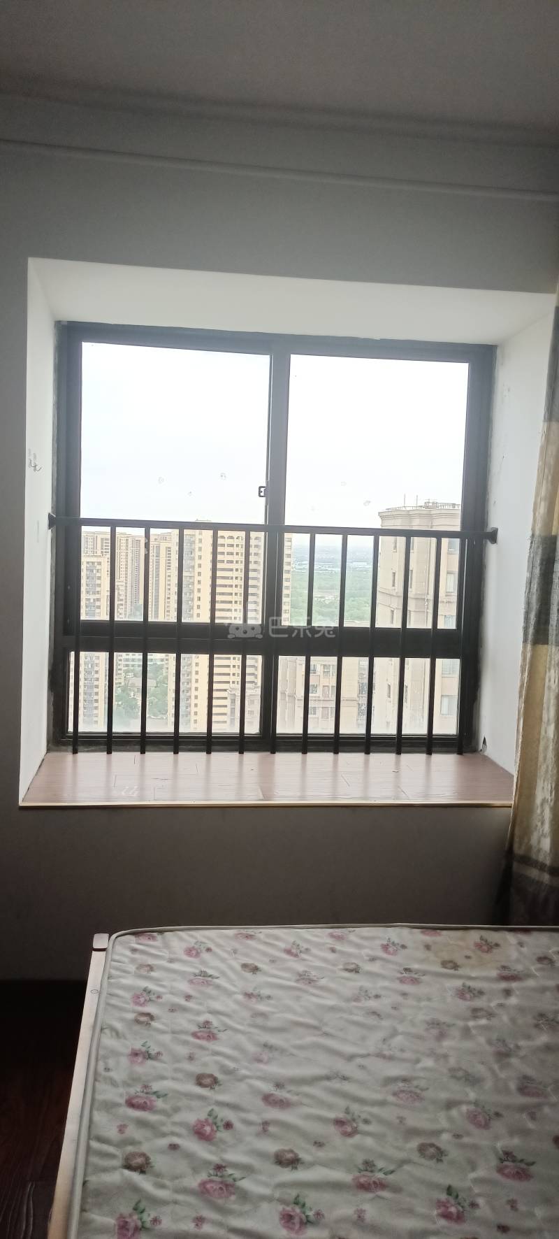 香逸尚城花园7734207卧室窗户图11