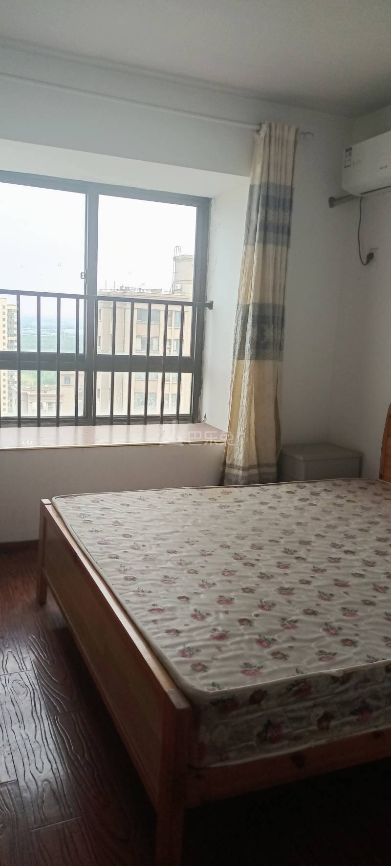 香逸尚城花园7734207卧室图0