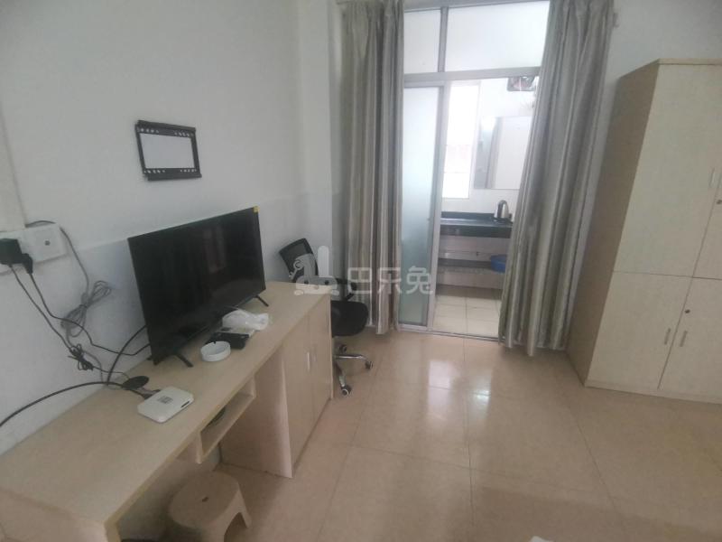 天豪公寓（车陂西华新村南三巷2号）7734905卧室图2