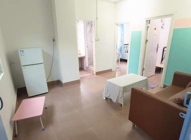 龙归南村北约里24号 