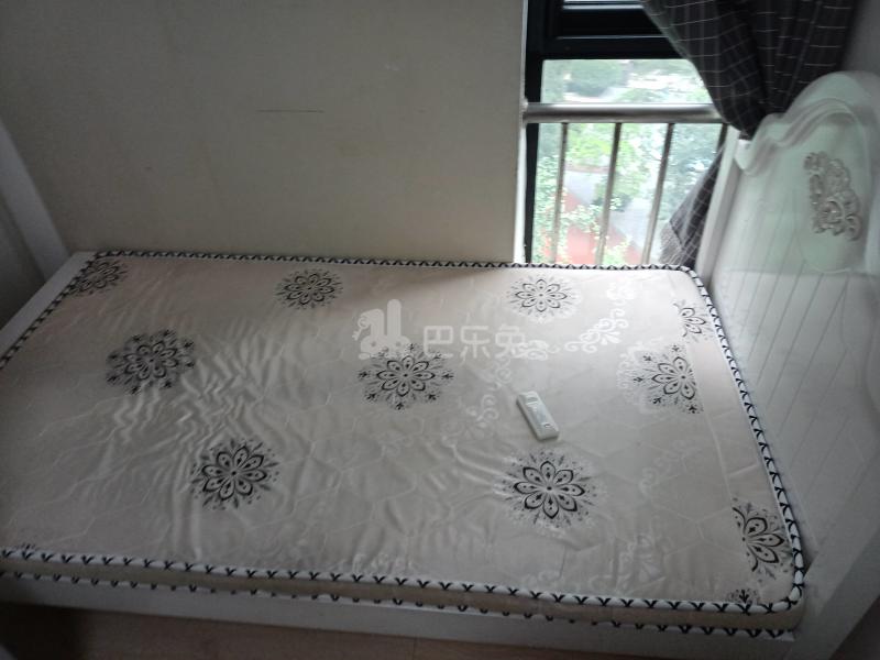 水印城7744833卧室图1