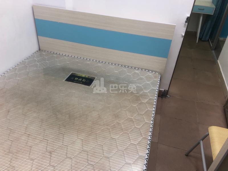 长湴西街七巷10号7761295卧室图5