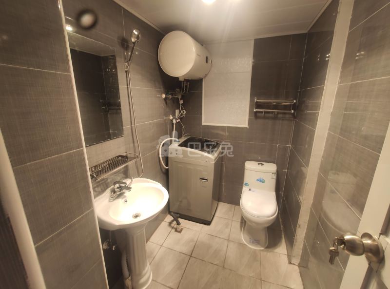 海高二村7769226卫生间图5