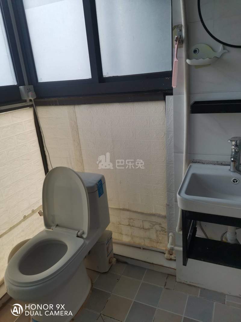 东海水景城领翔阁7770981卫生间图5