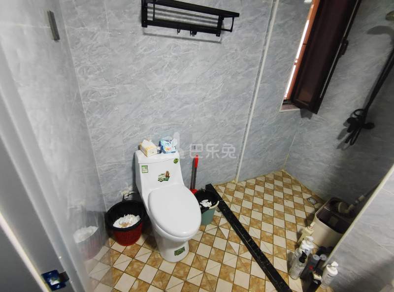 和欣家园7773776卫生间图7