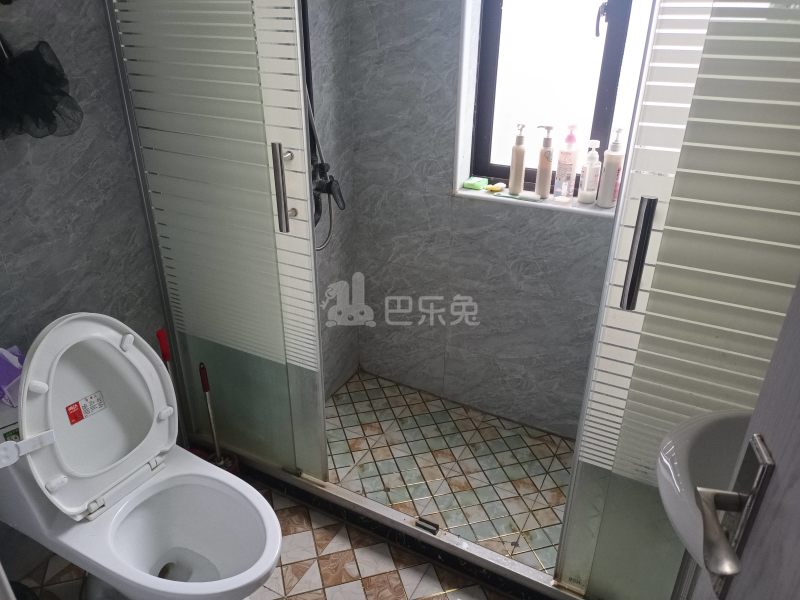 和欣家园7773971卫生间图8