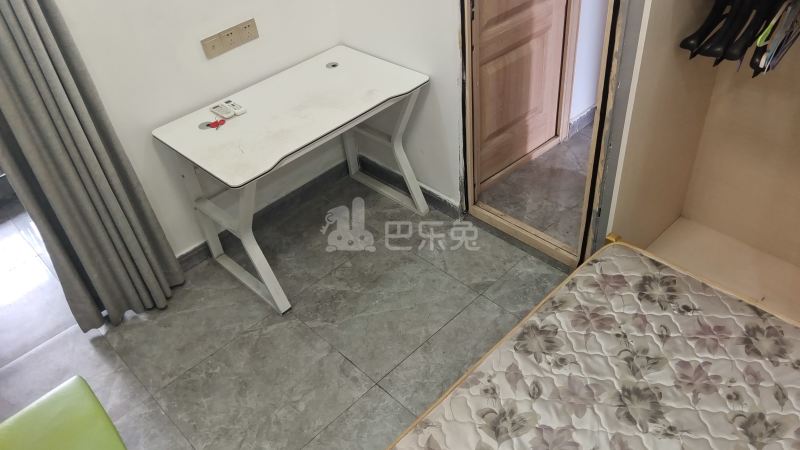 爱博五村7776108卧室图2