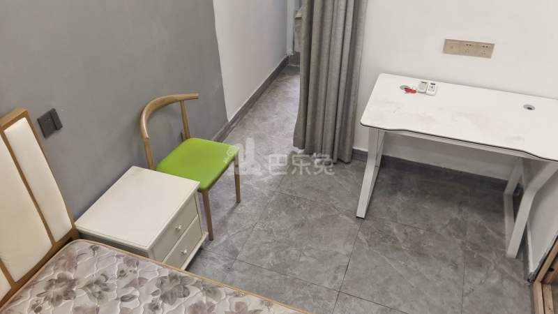 爱博五村7776108卧室图1