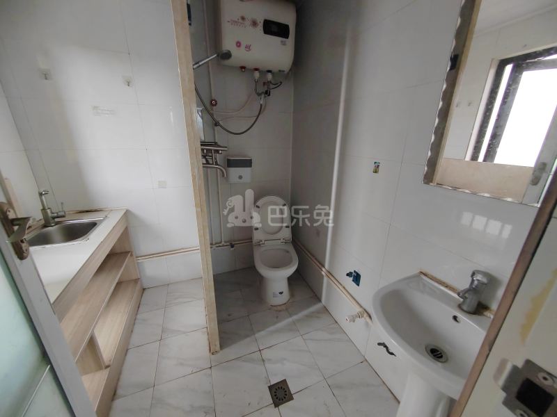 九龙仓君廷7790607卫生间图4