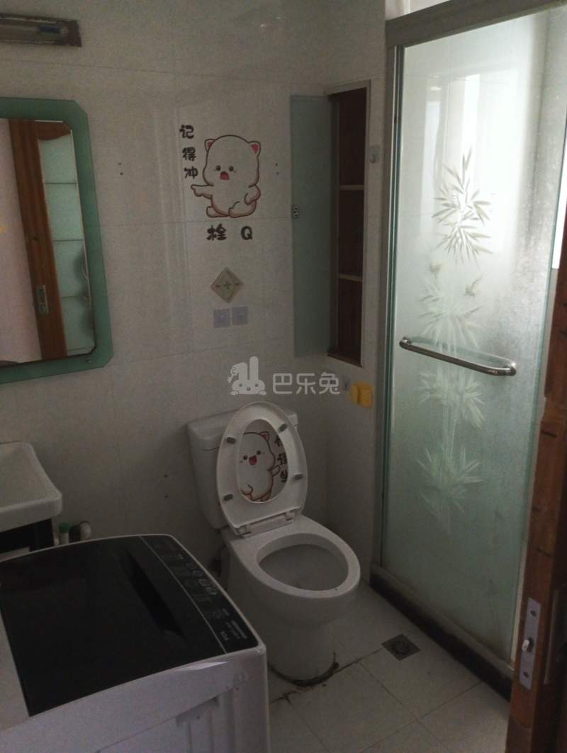 柏丽华庭779218卫生间图5