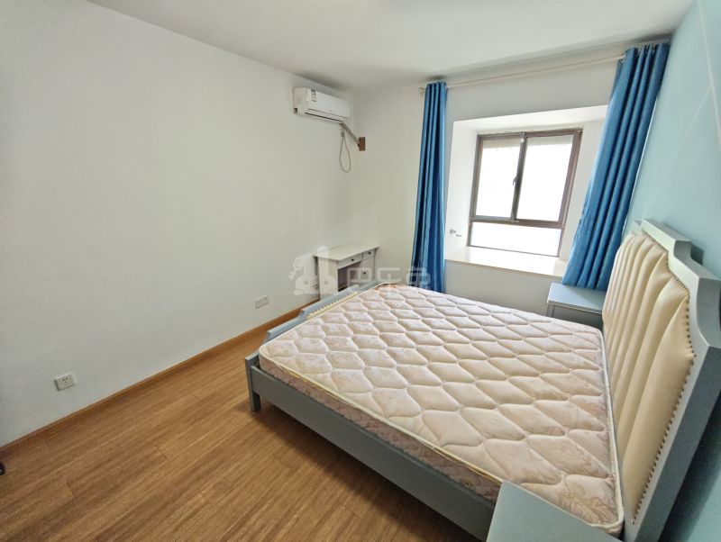 滨江裕花园7799492卧室图2