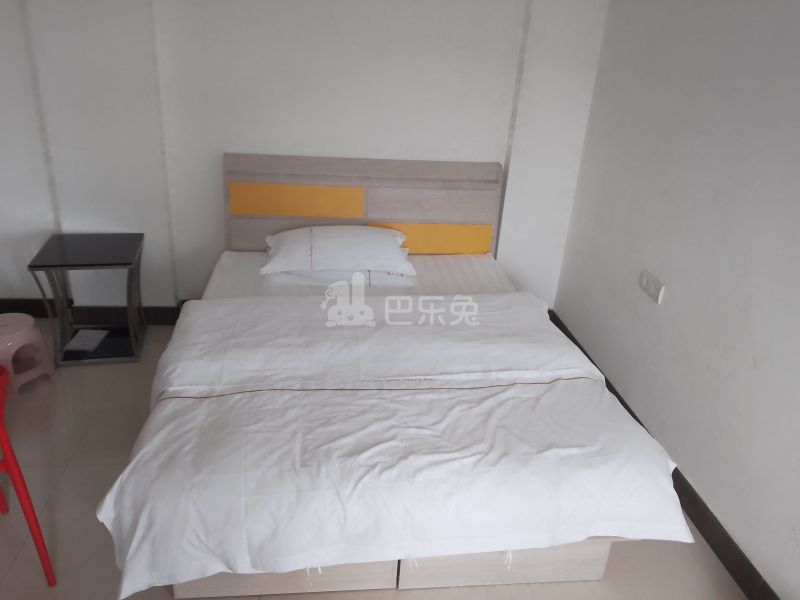 龙洞环村南街25号7803538卧室图3