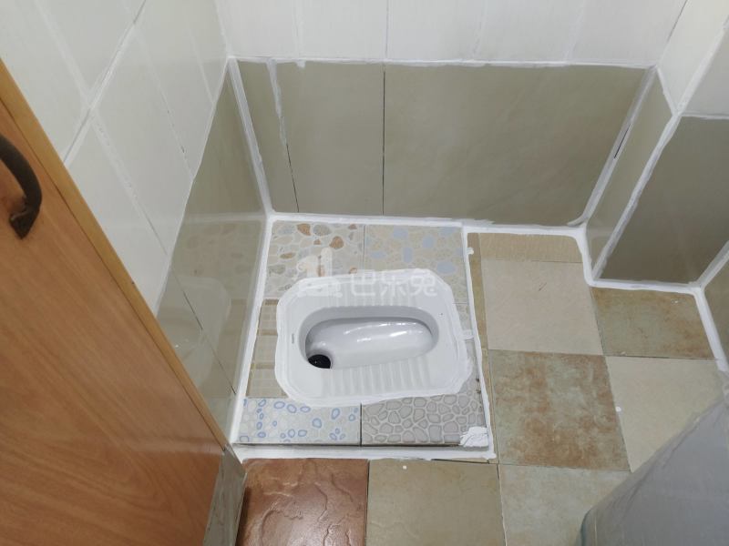 黄村西华里二巷5号7838981卫生间图7