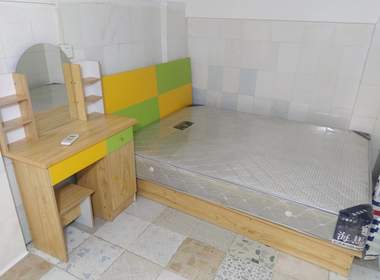 黄村西华里二巷5号 