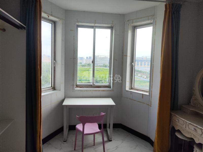 久富苑7858005卧室窗户图11